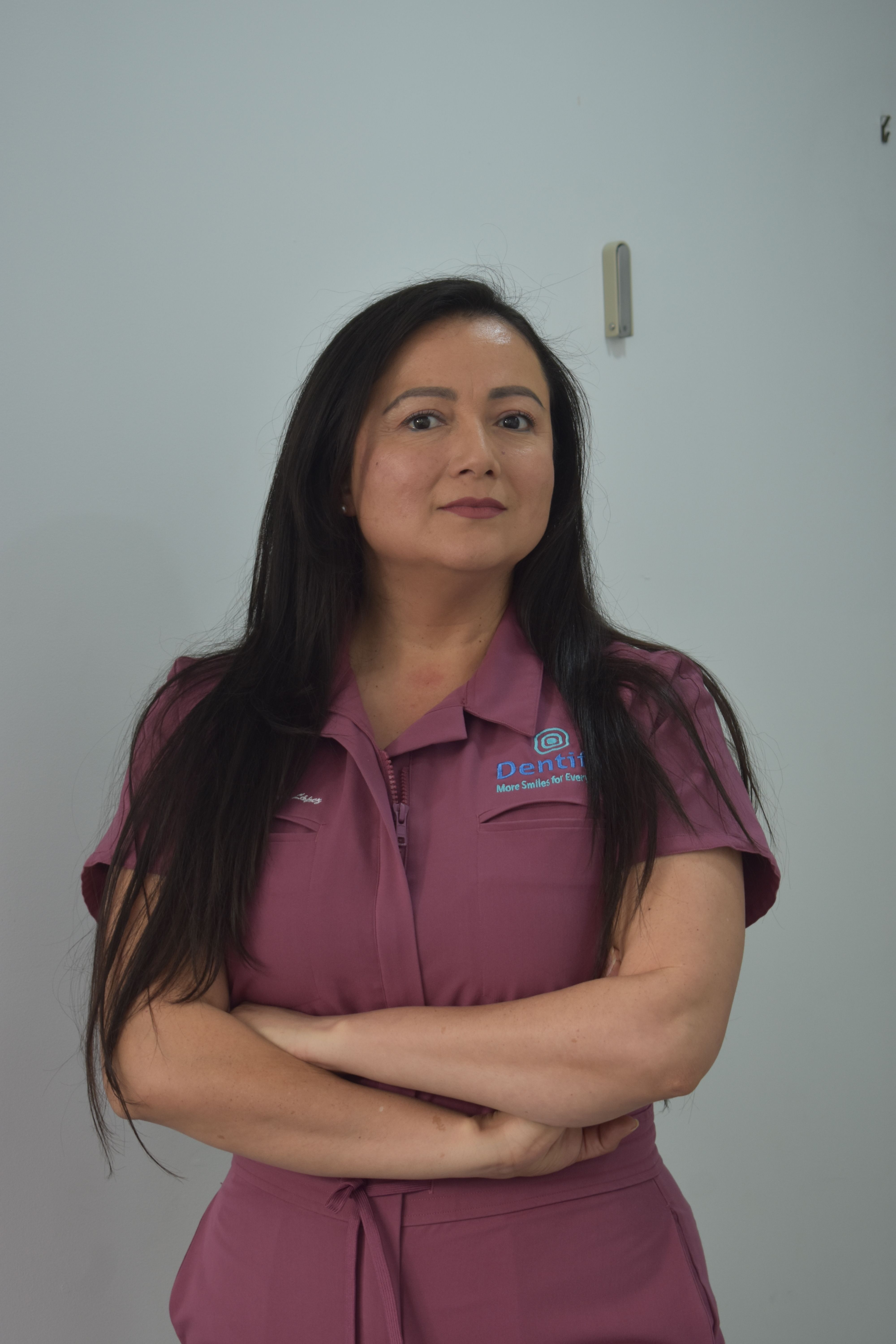 Dra. Helena Martins - Cirurgiã-Dentista